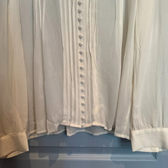 Joie 100% Silk Blouse Sz Medium  Cream Chiffon Pintuck Pleated Sheer Gauze Crepe - Picture 4 of 15
